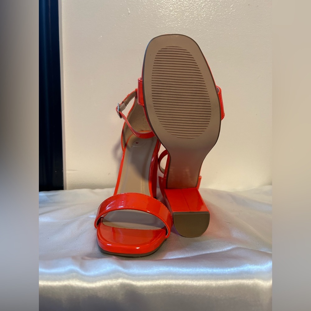 Orange basic Heels - Picture 2 of 3